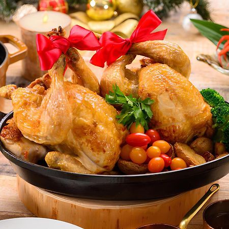 Shin Furano Prince Hotel Nakafurano Exterior foto A whole roasted chicken