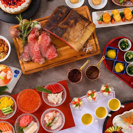 Shin Furano Prince Hotel Nakafurano Exterior foto A selection of Japanese cuisine