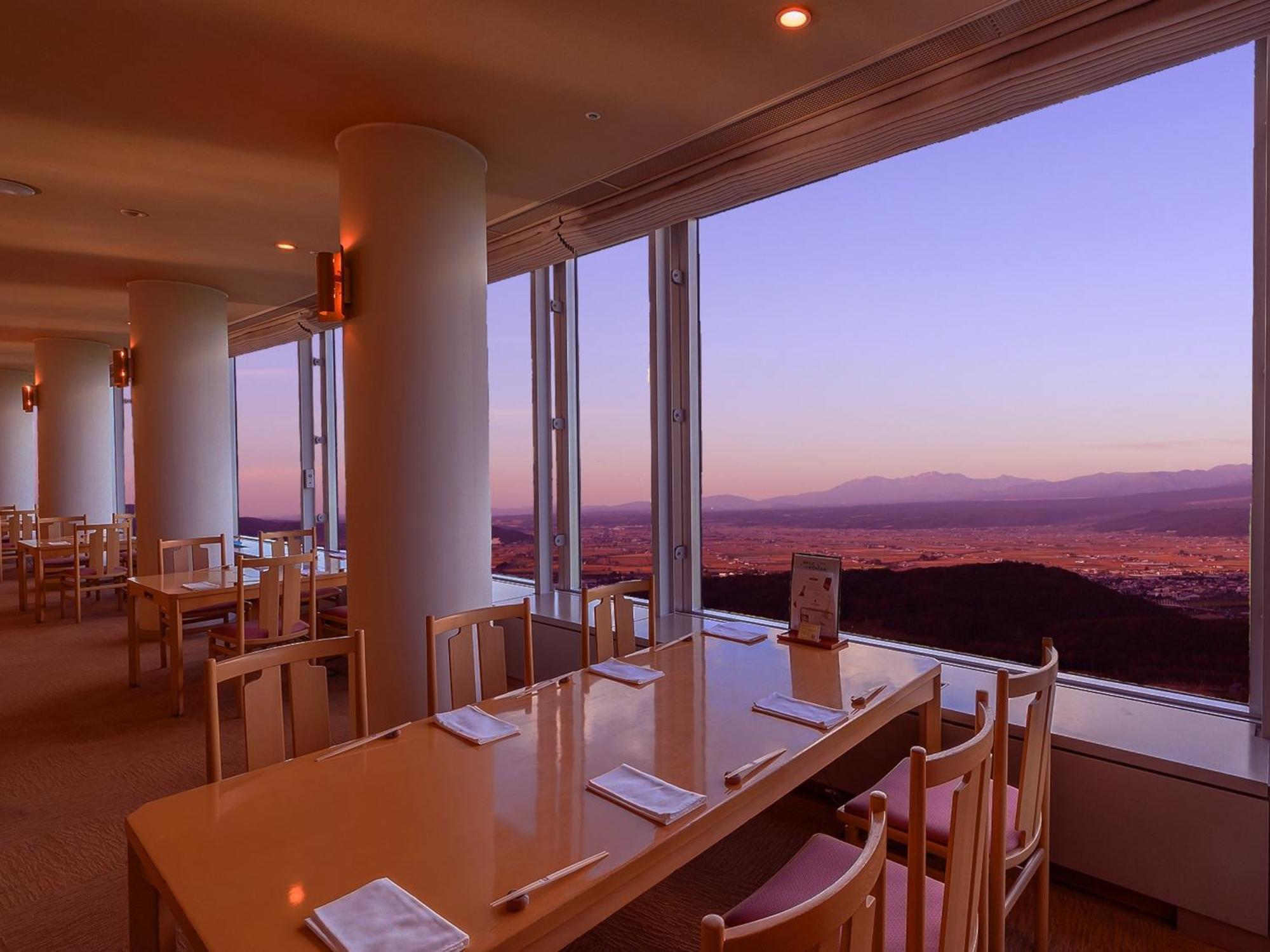 Shin Furano Prince Hotel Nakafurano Exterior foto Restaurant
