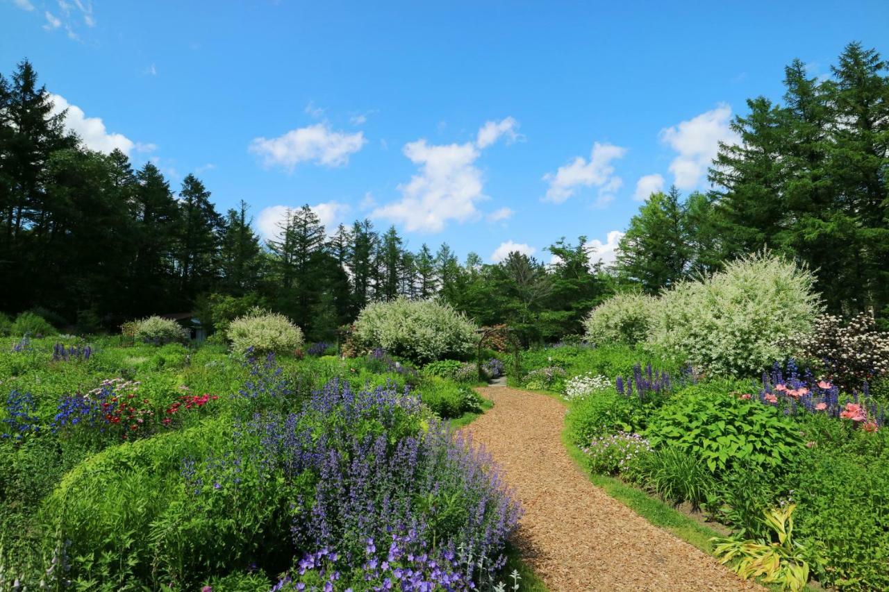 Shin Furano Prince Hotel Nakafurano Exterior foto The Gardens of the Gulf